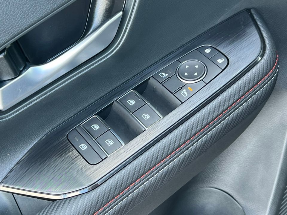 New 2025 Nissan Kicks SR w/ SR Premium Package image 14