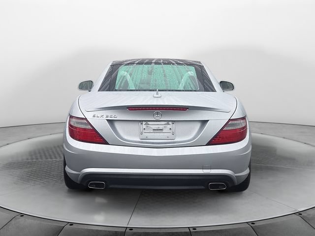 Used 2015 Mercedes-Benz SLK 250 w/ Premium Package image 4