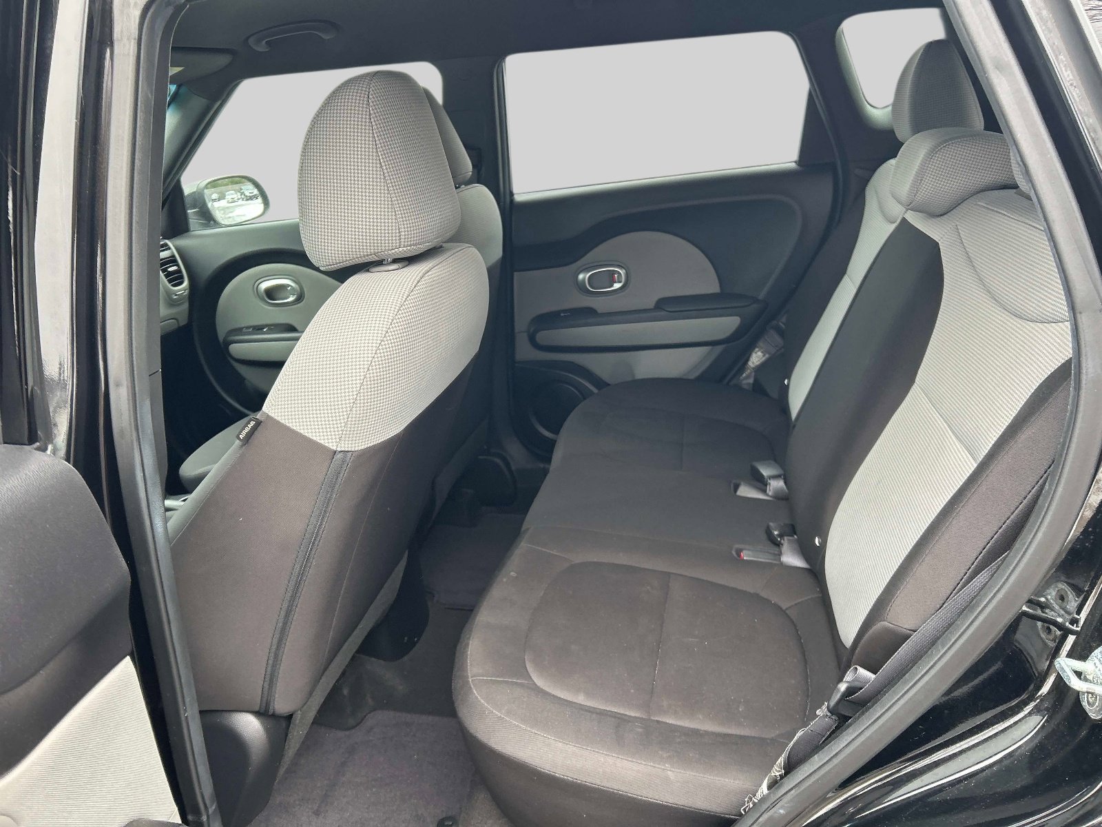 Used 2018 Kia Soul Base Auto FWD image 12