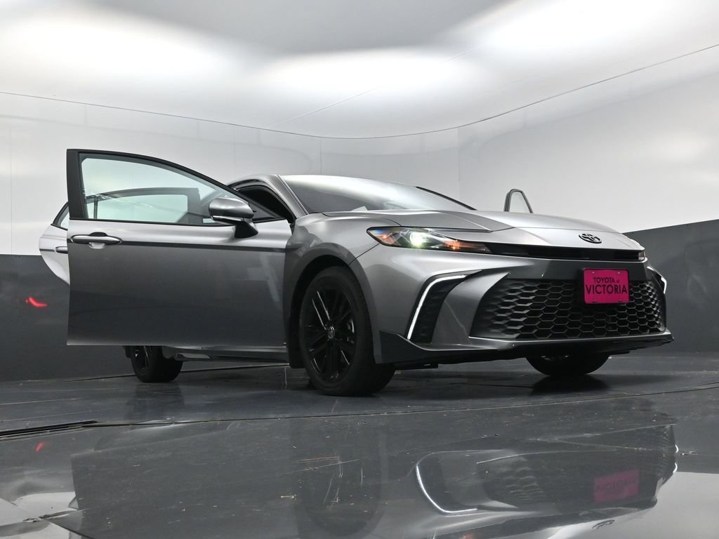 New 2026 Toyota Camry SE image 41