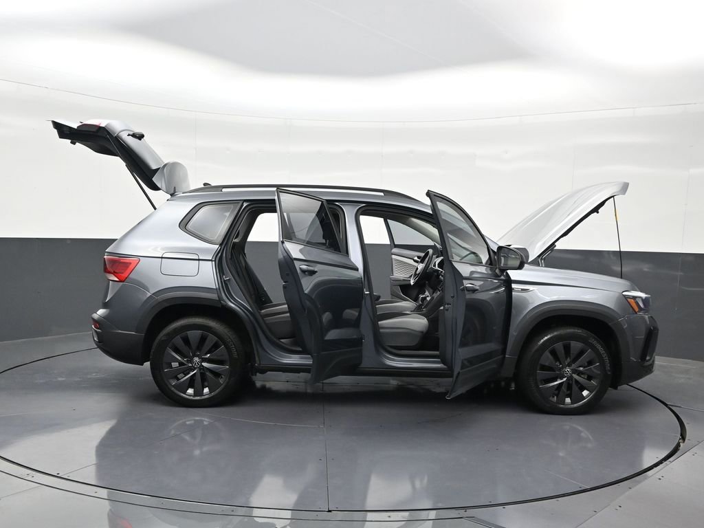 Used 2024 Volkswagen Taos S FWD image 32