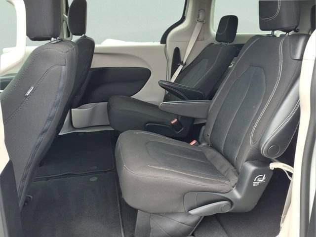 Used 2023 Chrysler Voyager LX FWD image 20