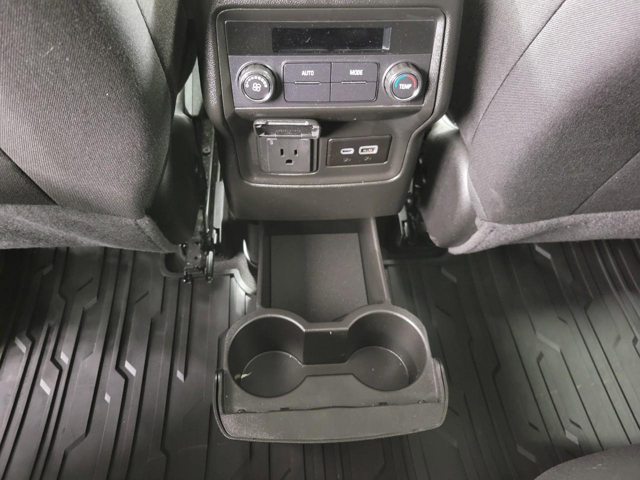 Certified 2023 GMC Acadia SLE w/ Driver Convenience Package image 23