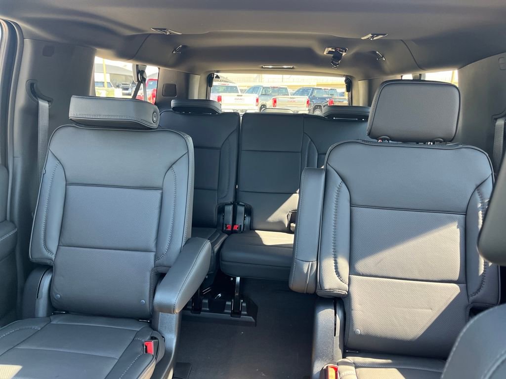 New 2026 GMC Yukon XL Denali w/ Denali Reserve Package image 30