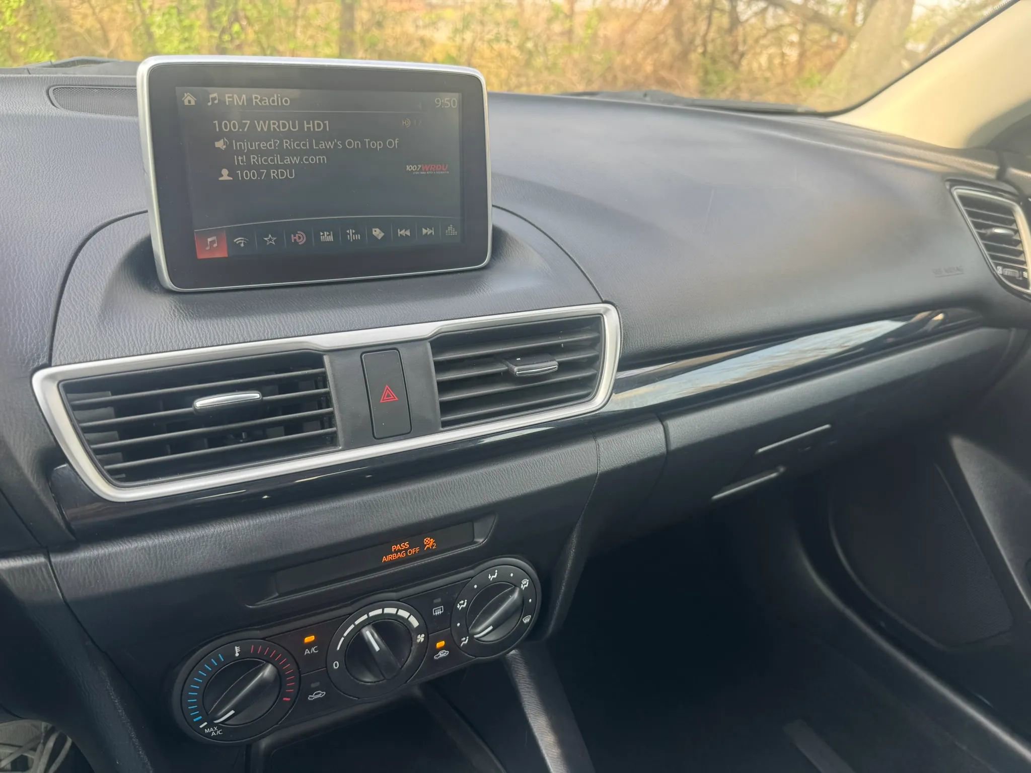 Used 2015 MAZDA MAZDA3 i Sport image 25