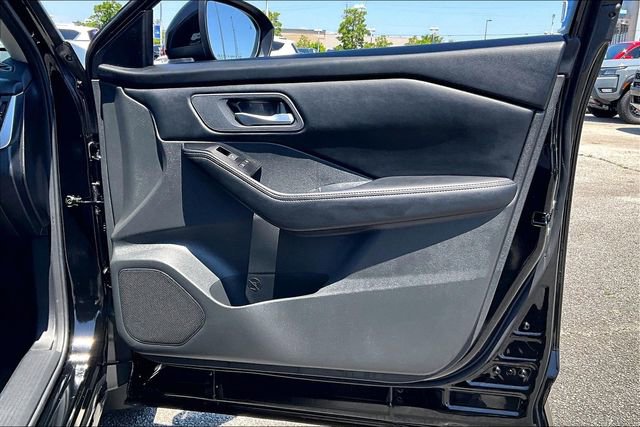 Certified 2026 Nissan Rogue SV FWD image 25