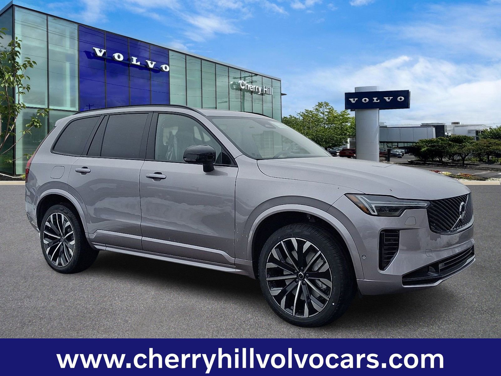 New 2026 Volvo XC90 T8 Ultra w/ Protection Package Premier image 1
