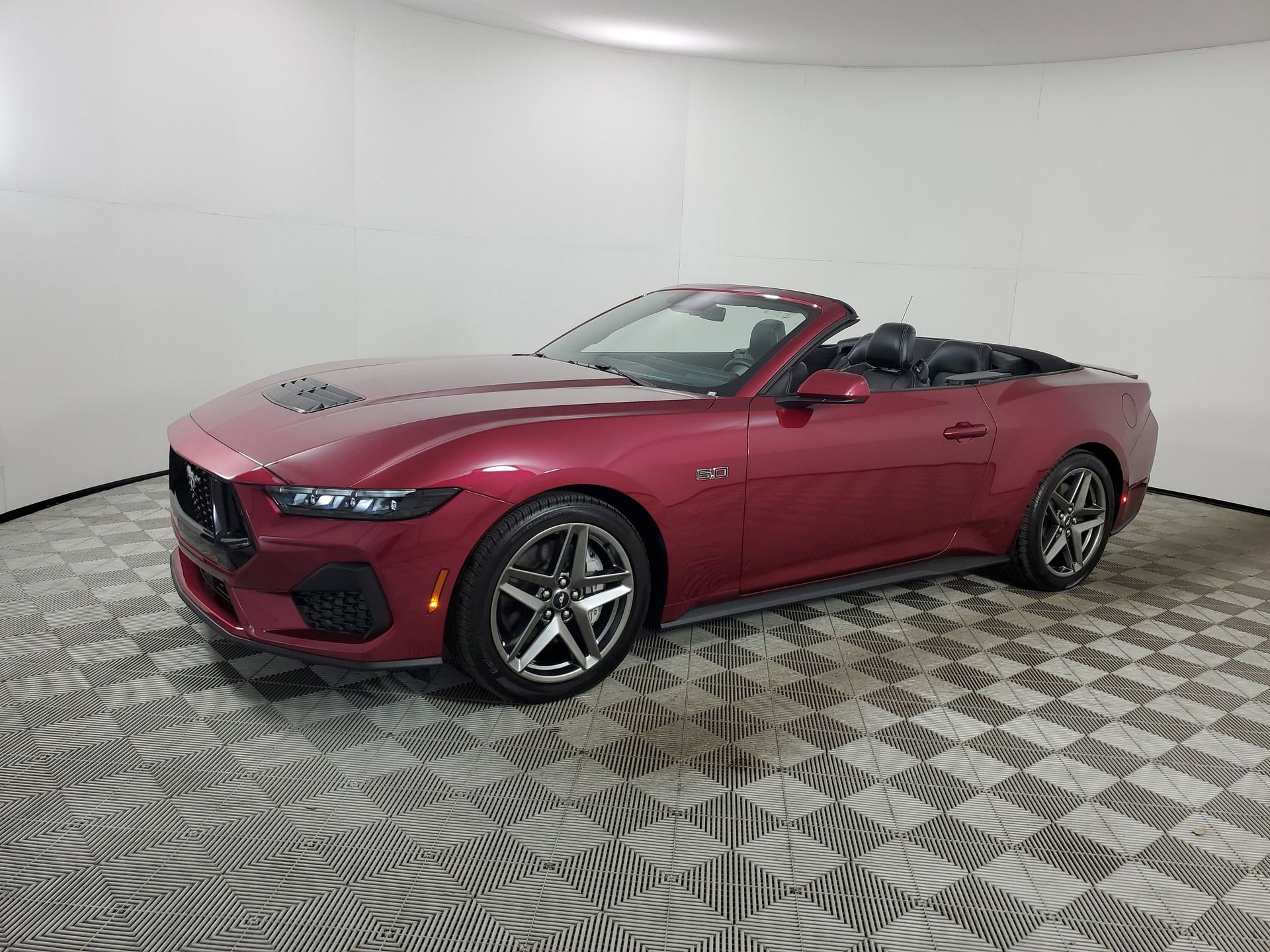 Used 2025 Ford Mustang GT Premium image 5