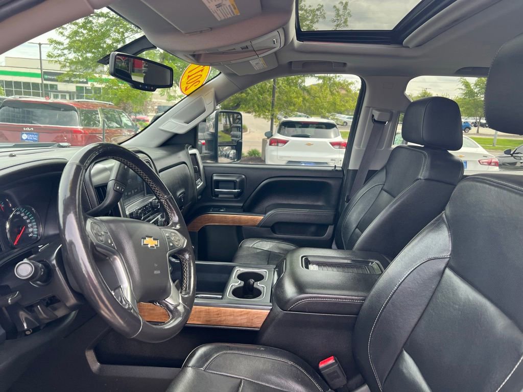 Used 2017 Chevrolet Silverado 1500 LTZ w/ LTZ Plus Package AWD/4WD image 18