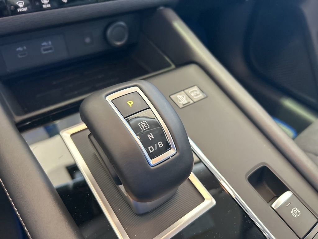 New 2025 Mitsubishi Outlander SE image 7