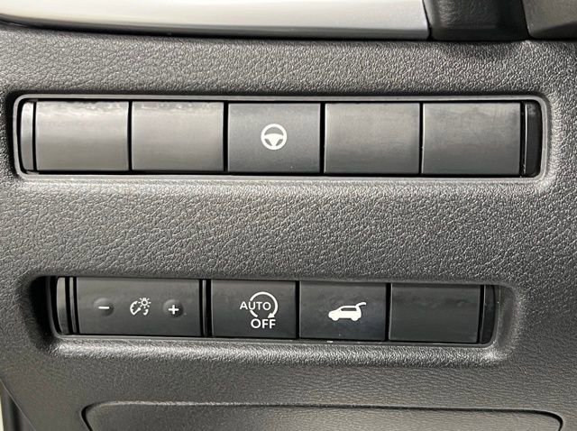 Used 2023 Nissan Rogue SV w/ SV Premium B Package AWD/4WD image 29