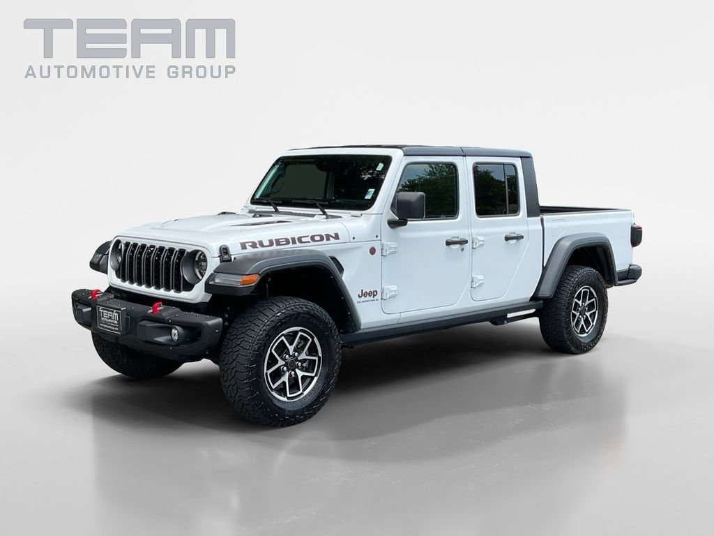 Used 2024 Jeep Gladiator Rubicon w/ Technology Group AWD/4WD image 3
