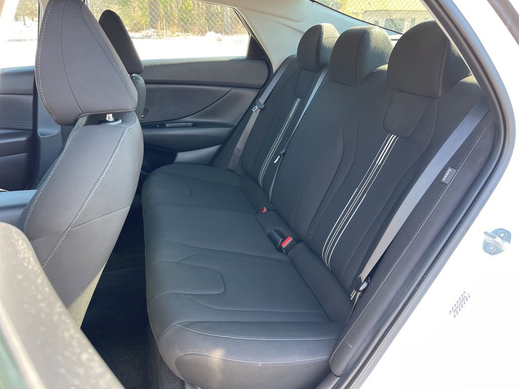 Used 2024 Hyundai Elantra SEL image 19