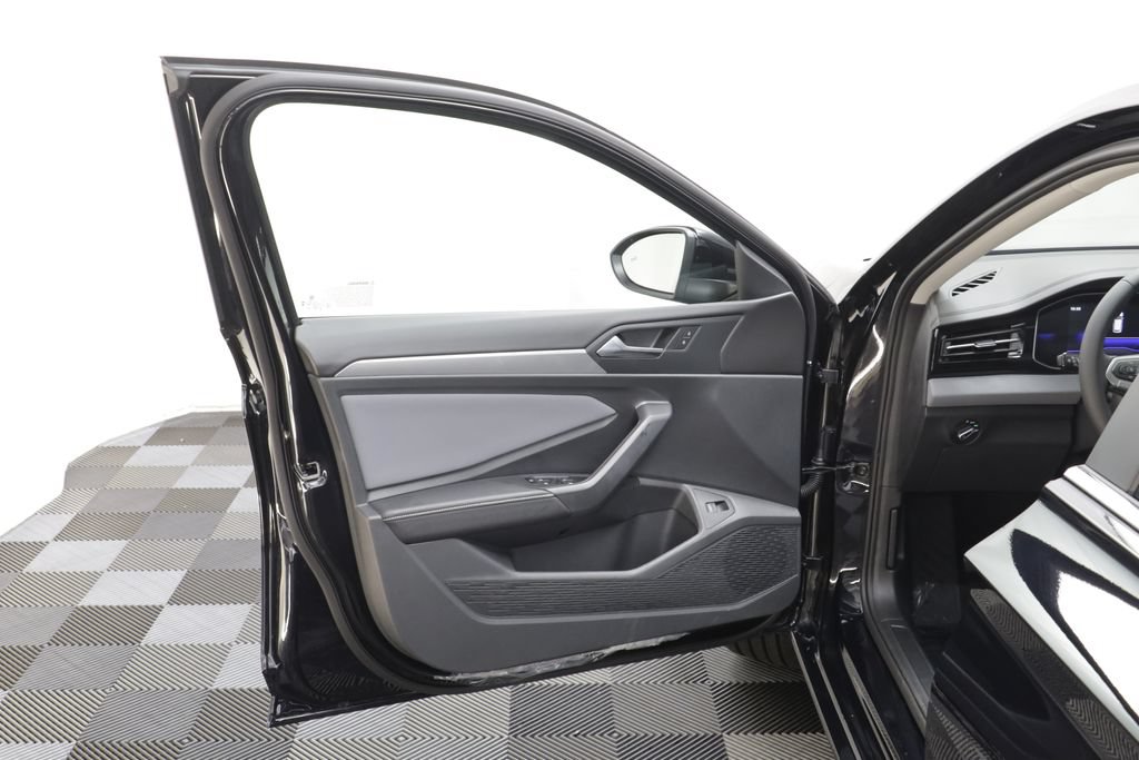 New 2027 Volkswagen Jetta SE FWD image 6