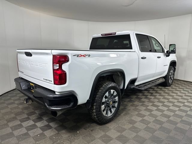 Used 2022 Chevrolet Silverado 2500 Custom w/ Custom Value Package image 3