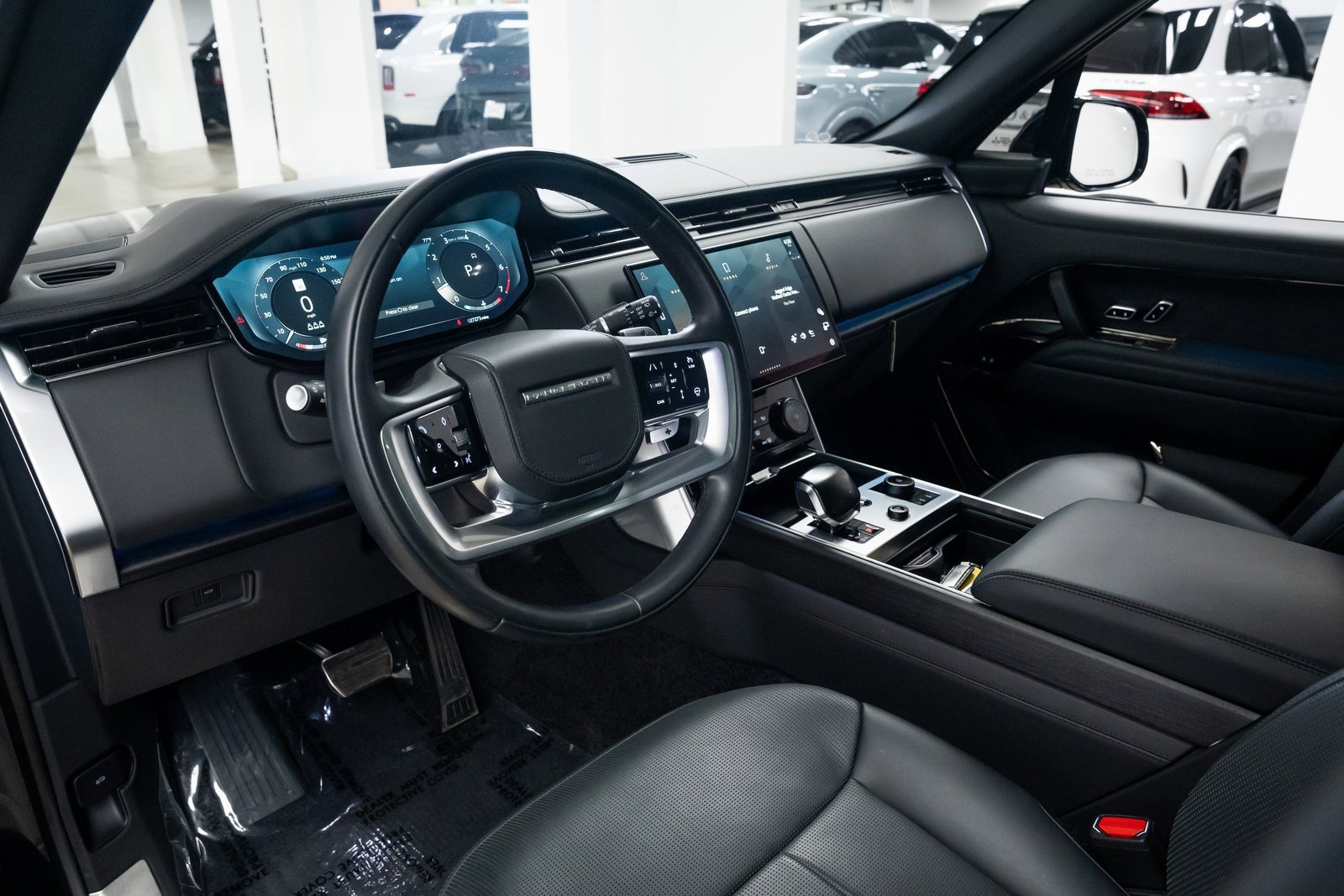 Used 2023 Land Rover Range Rover SV image 23