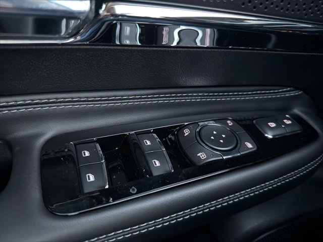 New 2026 Lincoln Corsair Premiere image 17