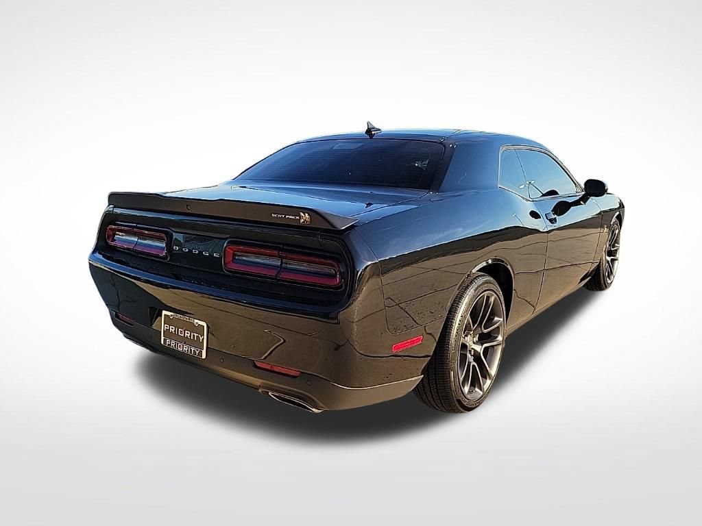 Used 2021 Dodge Challenger R/T Scat Pack RWD image 4