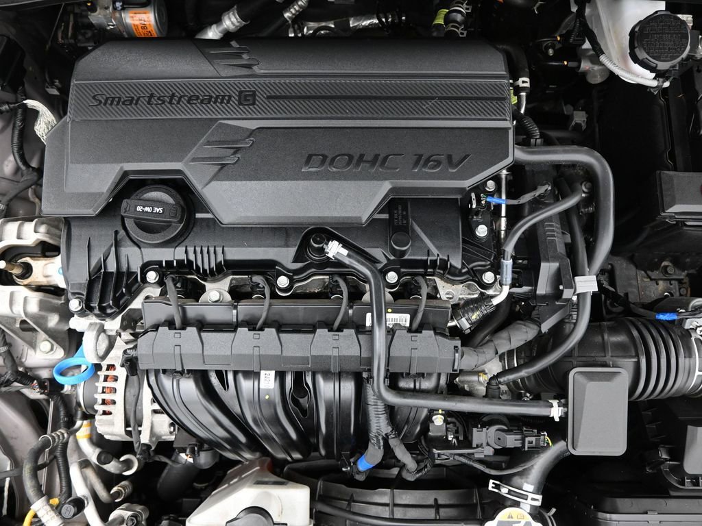 Used 2025 Hyundai Elantra SEL image 39