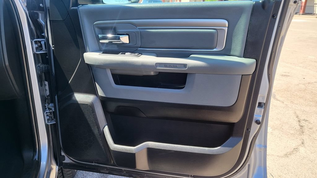 Used 2019 RAM 1500 Lone Star AWD/4WD image 17