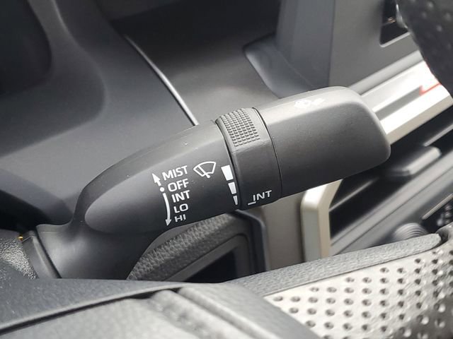 Used 2025 Toyota Tacoma SR5 image 19