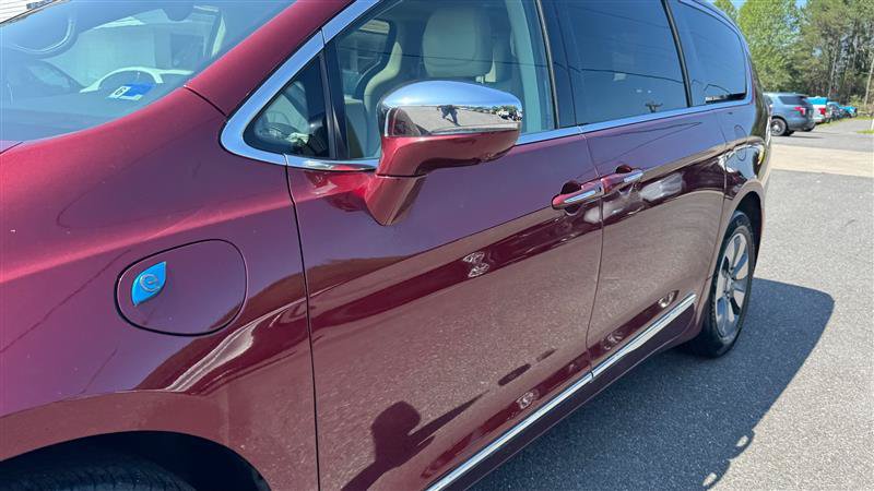 Used 2018 Chrysler Pacifica Limited w/ Advanced Safetytec Group FWD image 11