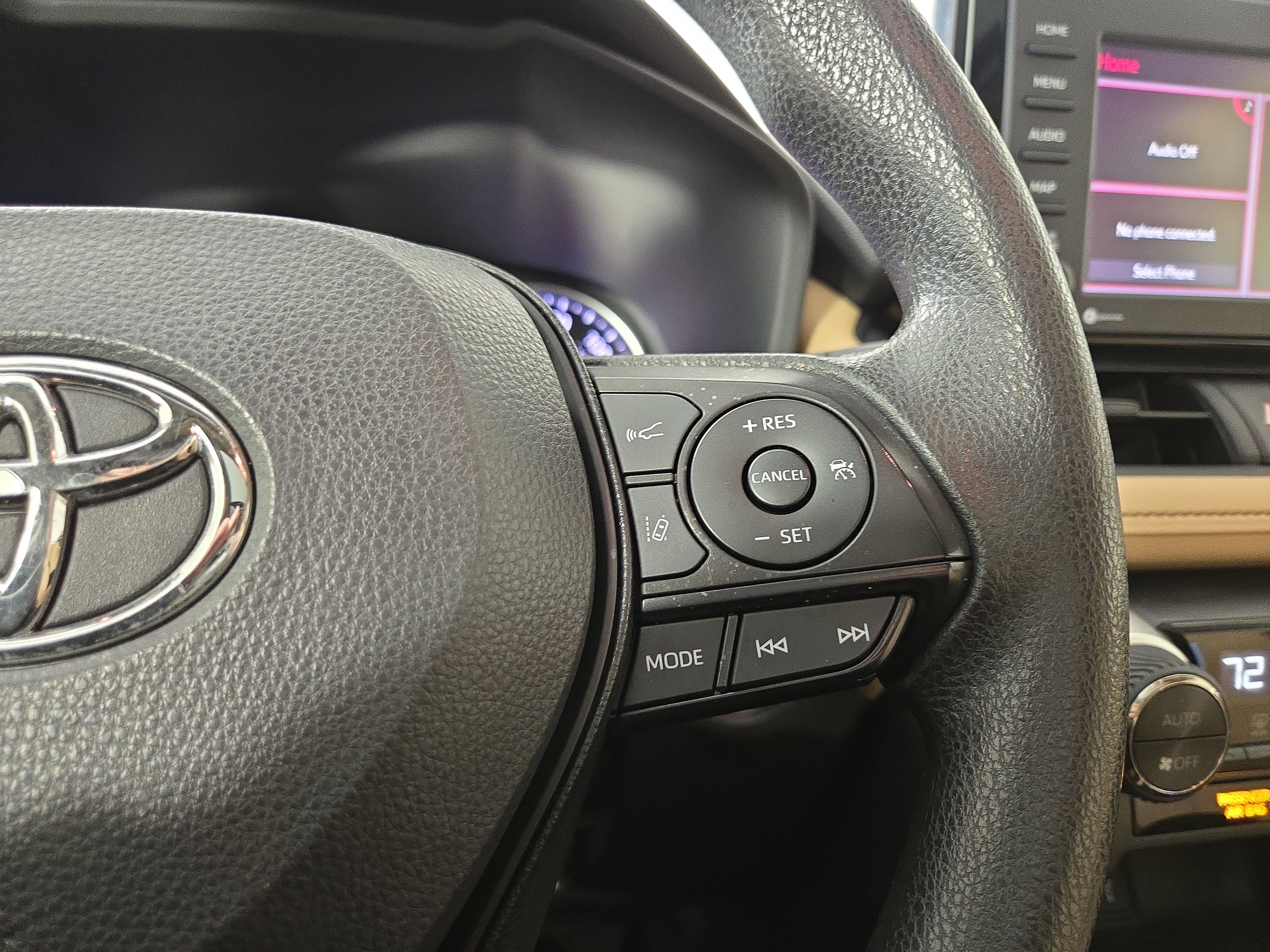 Used 2021 Toyota RAV4 XLE image 16