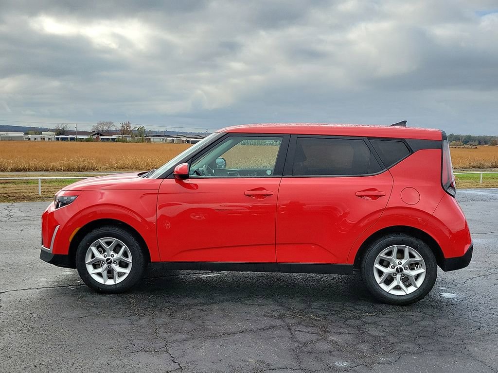 Used 2024 Kia Soul LX w/ Option Group 015 image 3