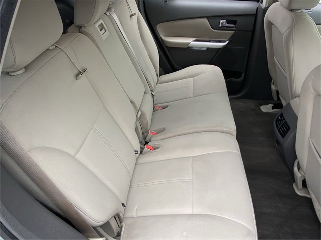 Used 2013 Ford Edge SE image 20
