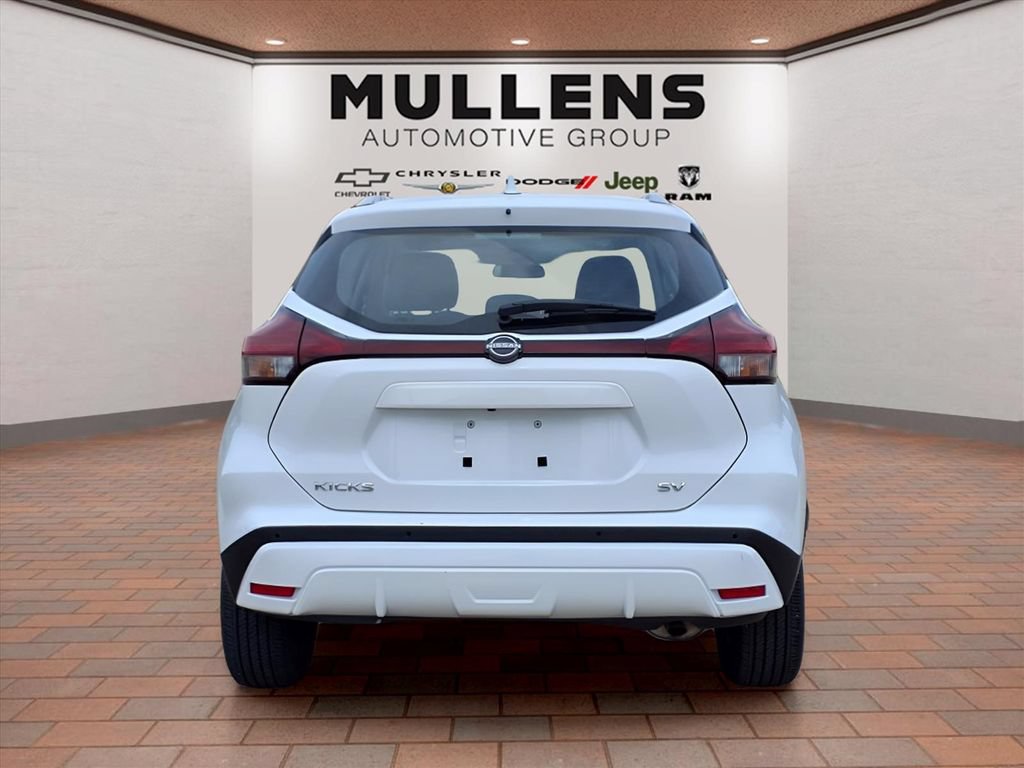Used 2023 Nissan Kicks SV FWD image 6