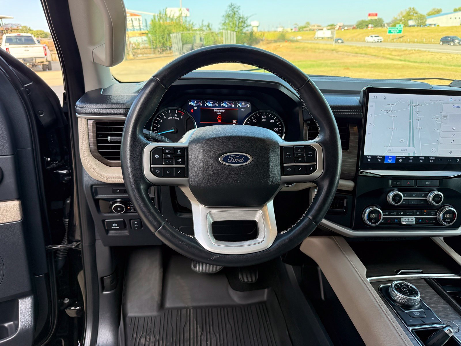 Used 2024 Ford Expedition Limited RWD image 12
