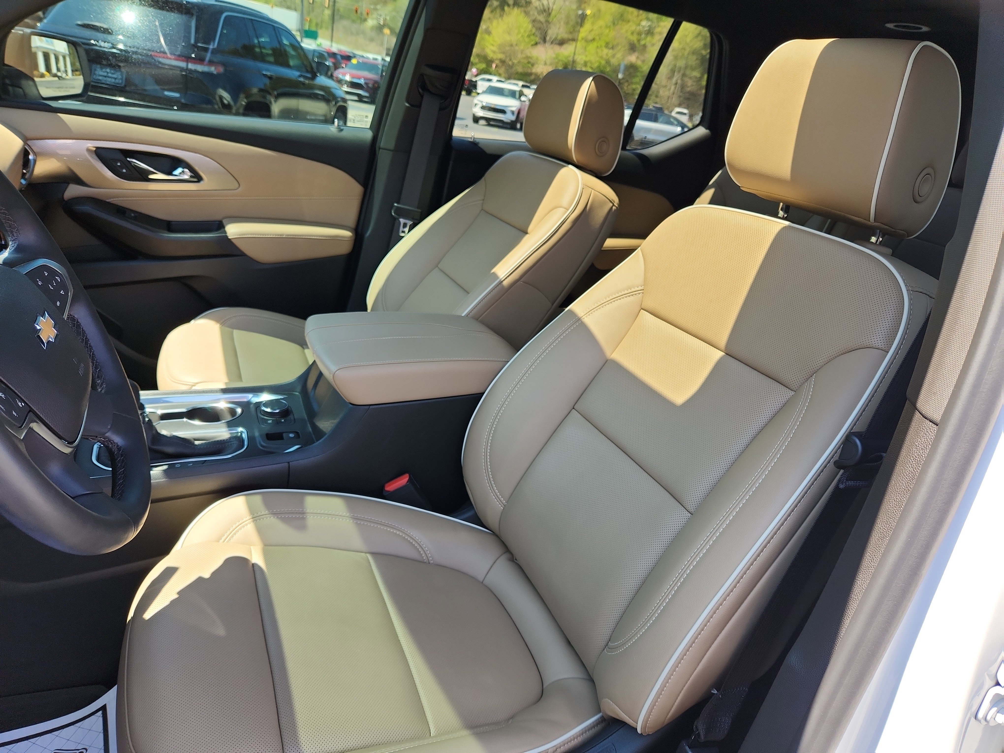 Used 2023 Chevrolet Traverse Premier w/ LPO, Floor Liner Package image 27