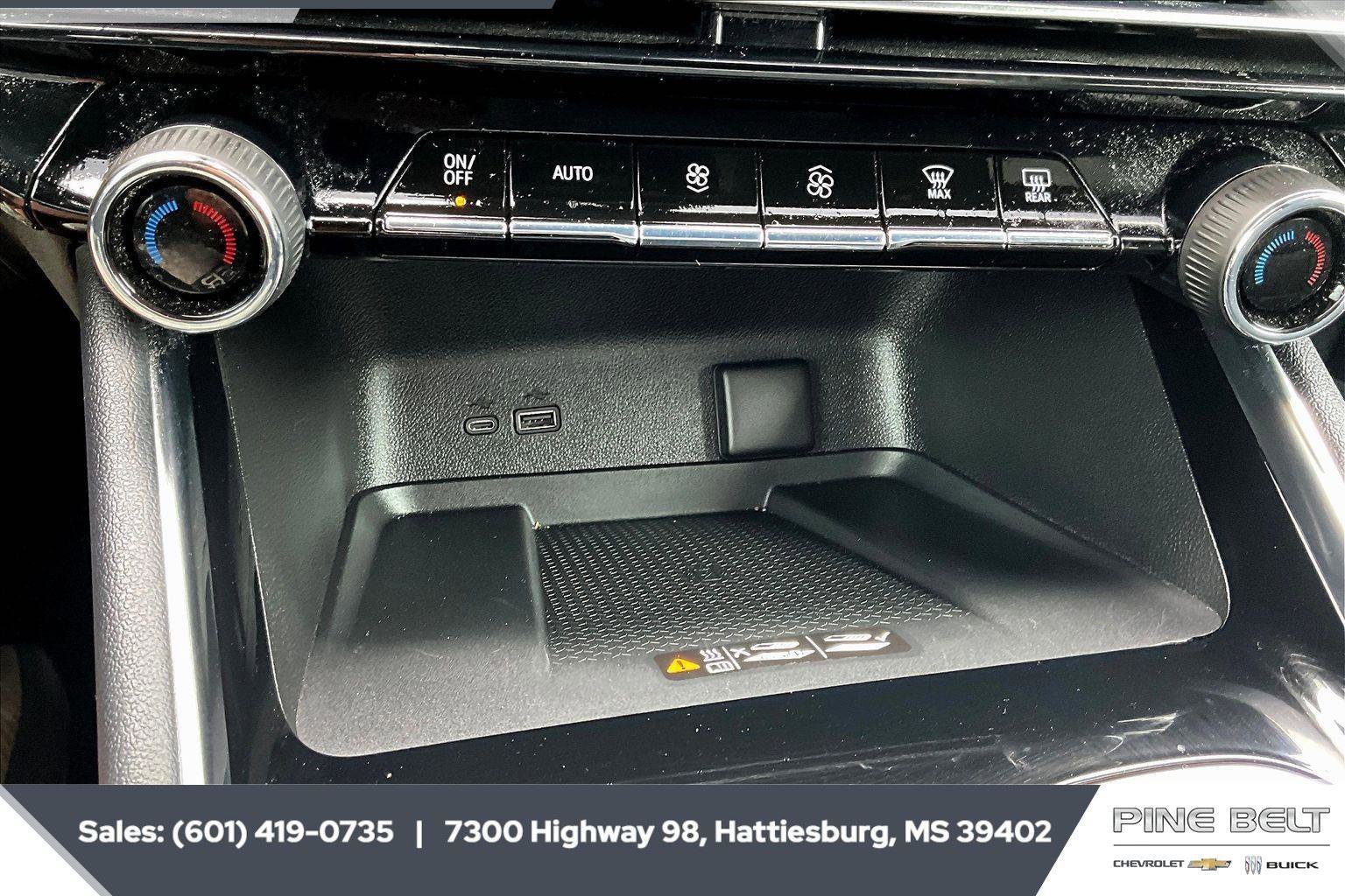 Used 2025 Chevrolet Traverse RS w/ LPO, Floor Liner Package image 24