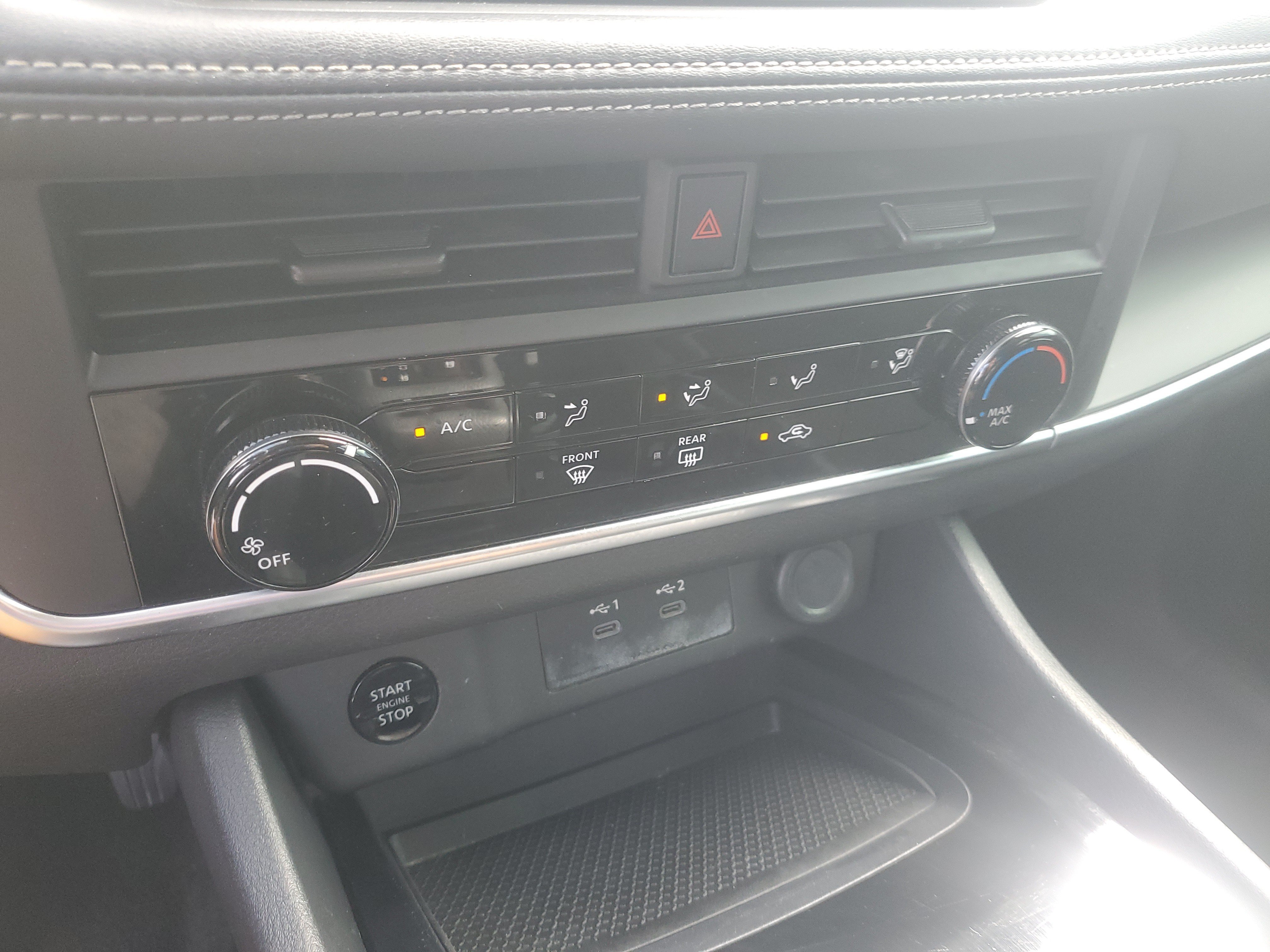 Used 2024 Nissan Rogue S AWD/4WD image 22