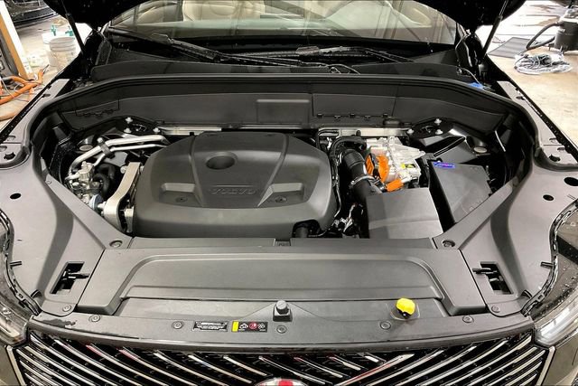 New 2026 Volvo XC90 T8 Plus w/ Protection Package Premier image 13