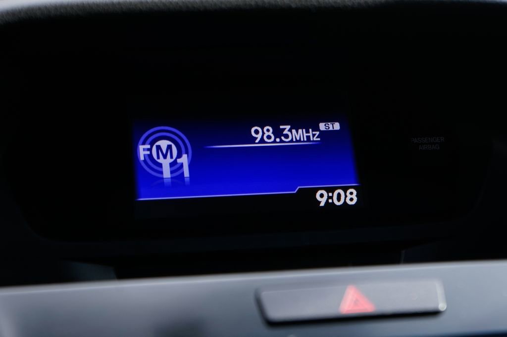 Used 2013 Acura ILX w/ Premium Package image 27