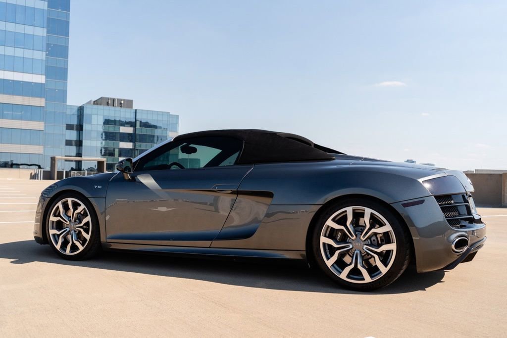 Used 2012 Audi R8 V10 AWD/4WD image 3