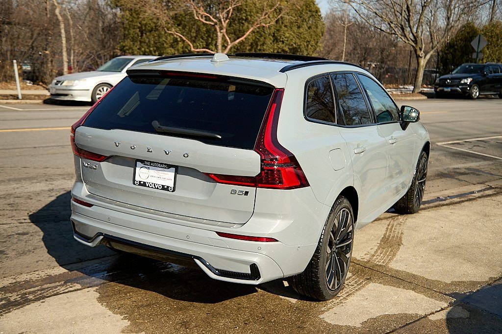 New 2026 Volvo XC60 B5 Ultra w/ Climate Package image 9