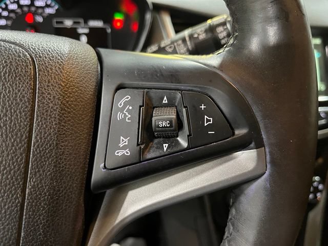 Used 2017 Chevrolet Trax LT w/ LT Convenience Package AWD/4WD image 19