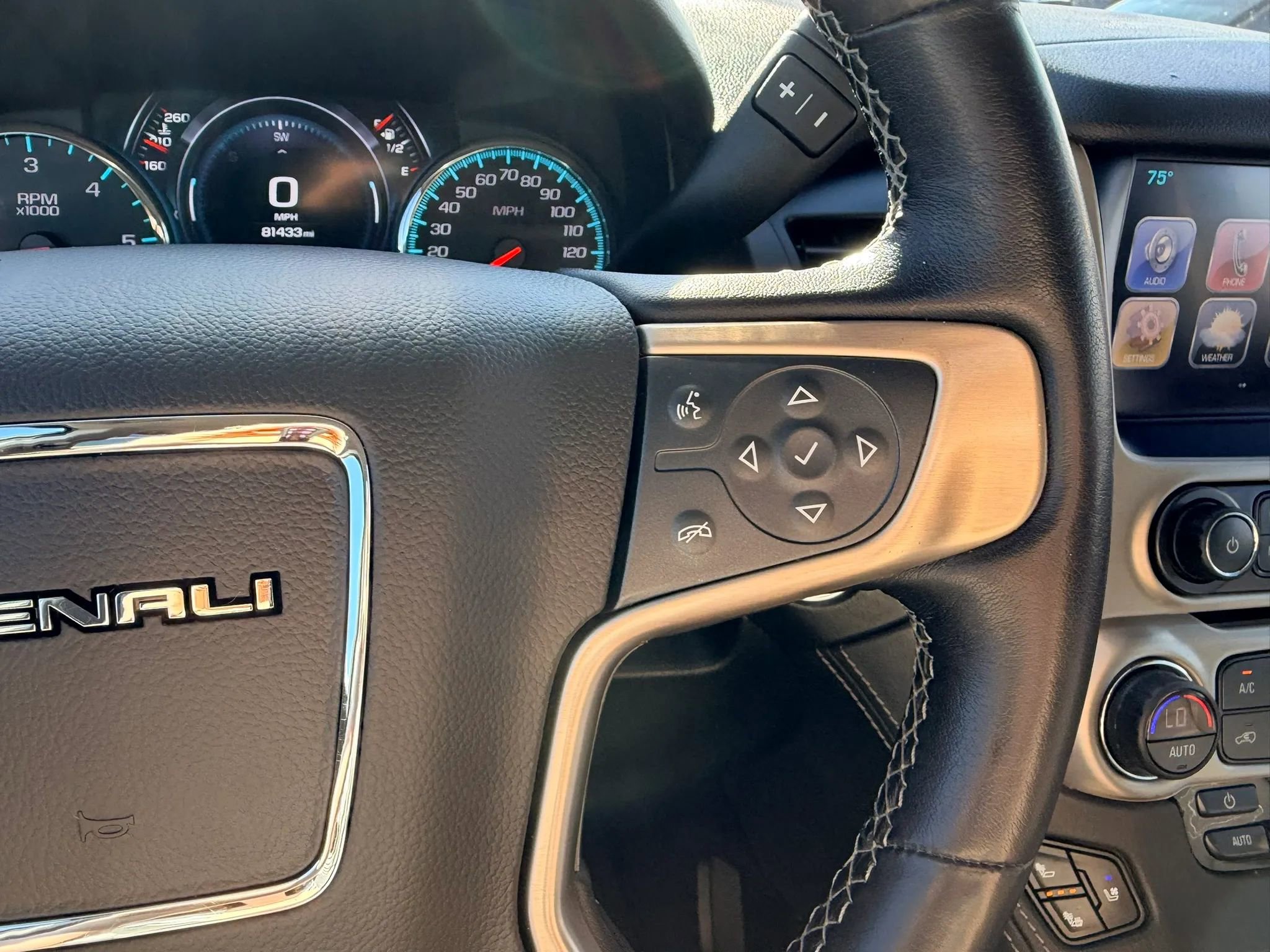 Used 2019 GMC Yukon XL Denali w/ Denali Ultimate Package image 15