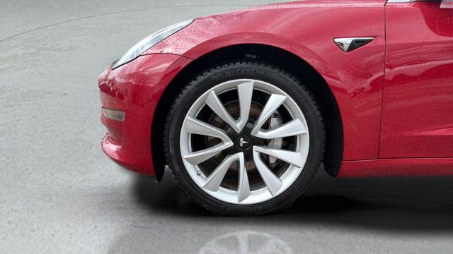 Used 2018 Tesla Model 3 Long Range image 14