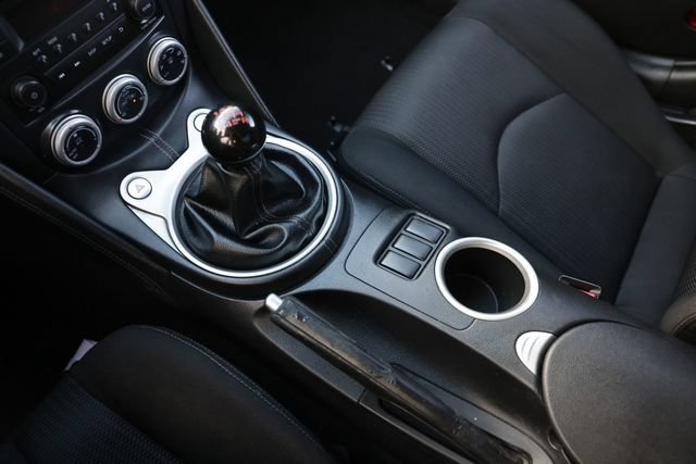 Used 2016 Nissan 370Z Coupe RWD image 36