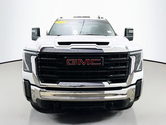 Used 2024 GMC Sierra 2500 Pro w/ Convenience Package image 2