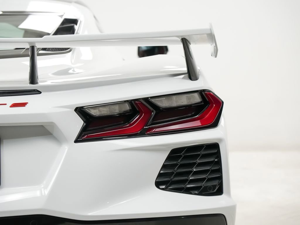 Used 2023 Chevrolet Corvette Stingray Premium Cpe w/ Z51 Performance Package RWD image 12