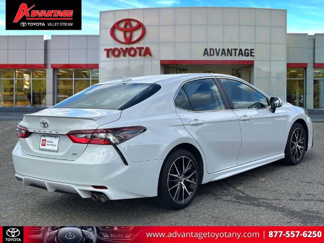 Used 2024 Toyota Camry SE FWD image 7