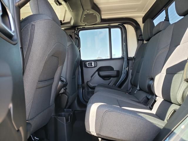 New 2026 Jeep Gladiator Sport AWD/4WD image 14