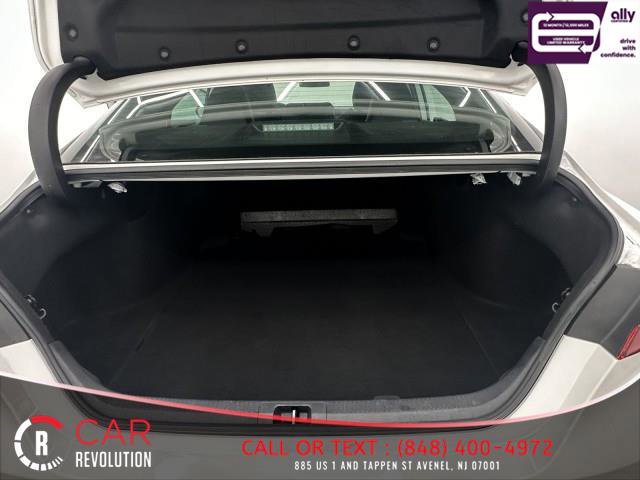 Used 2022 Toyota Camry SE FWD image 6