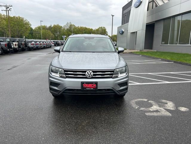 Used 2020 Volkswagen Tiguan SE w/ 3rd Row Seat Package AWD/4WD image 2