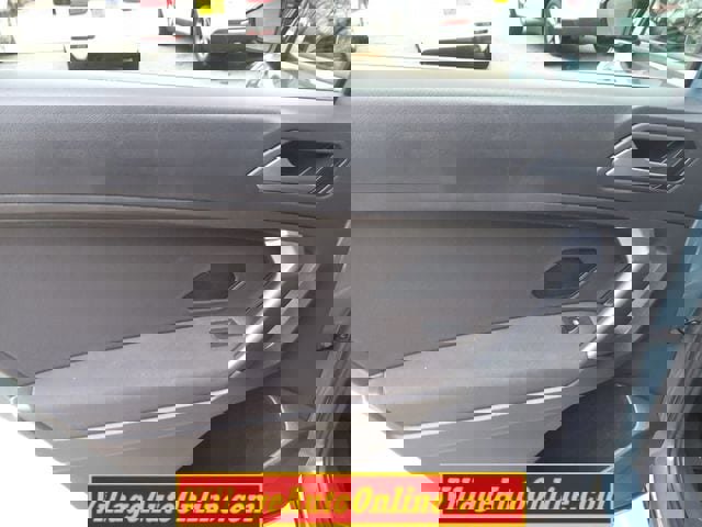 Used 2019 Volkswagen Tiguan S image 25