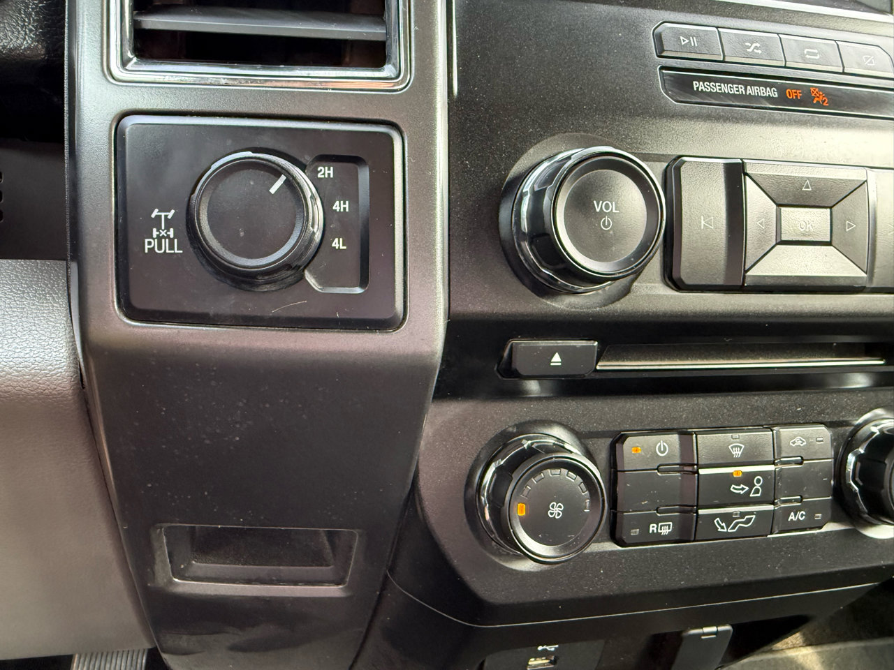 Used 2018 Ford F150 XLT w/ Equipment Group 301A Mid image 34